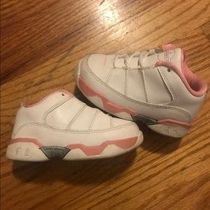 Girls Jordan Nine Point Five 6C